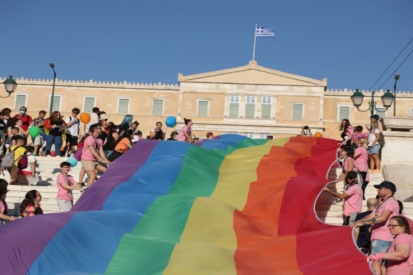 Athens Pride: Υπουργοί της κυβέρνησης και στελέχη των πολιτικών κομμάτων της χώρας στη μεγάλη παρέλαση στο κέντρο της Αθήνας (photos) – LGBT News